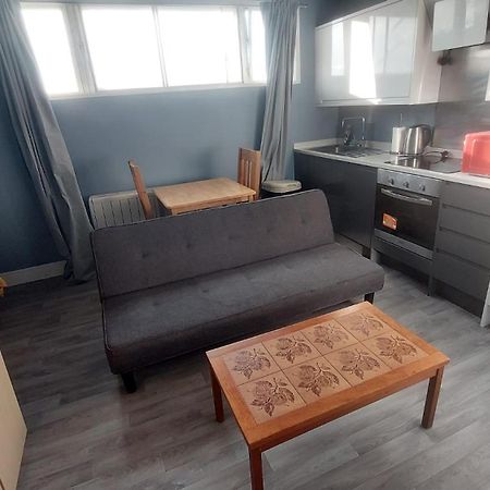 Modern Studio Maidstone - Redecorated Oct 2023 Экстерьер фото