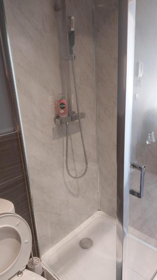 Modern Studio Maidstone - Redecorated Oct 2023 Экстерьер фото