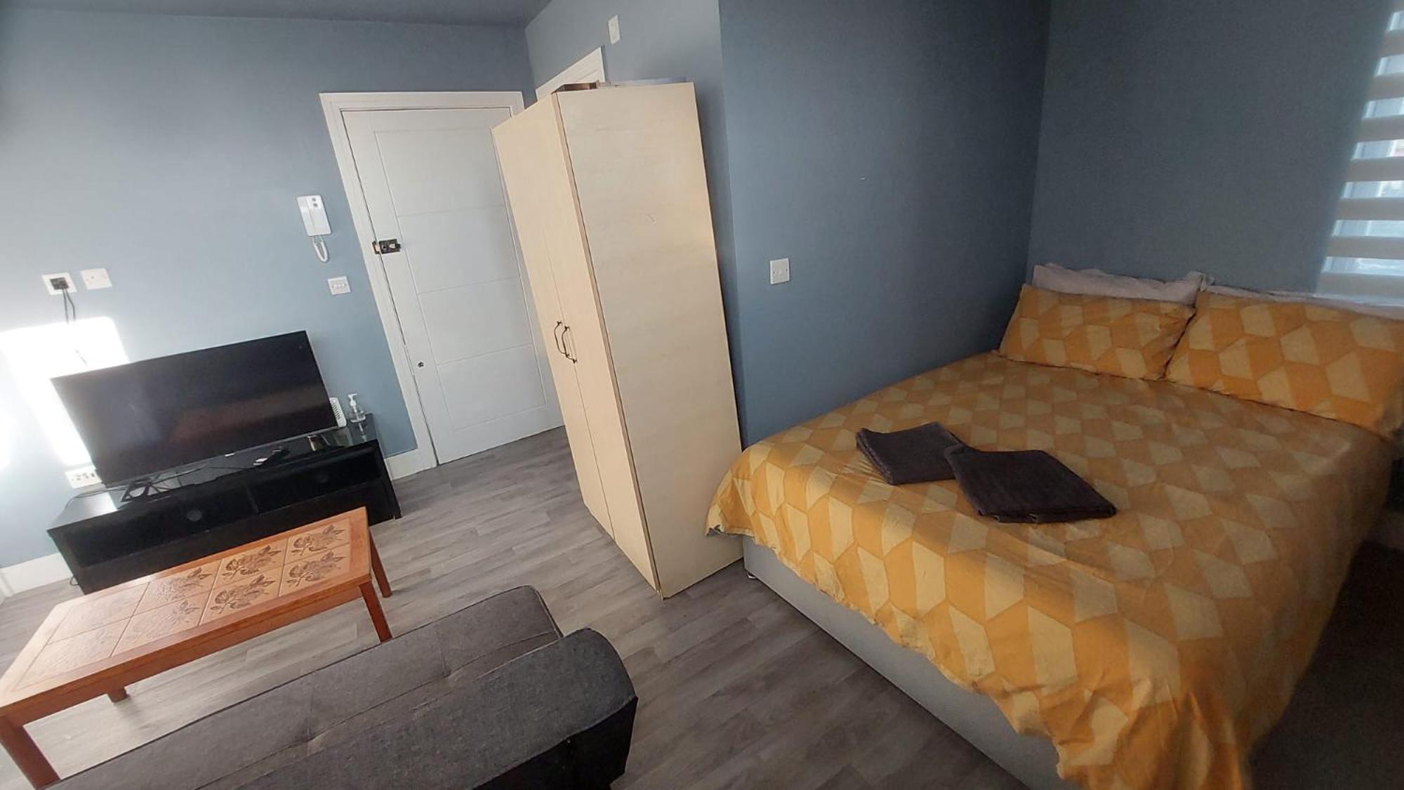 Modern Studio Maidstone - Redecorated Oct 2023 Экстерьер фото